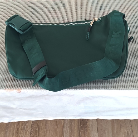 IVY PARK - Picture 3 of 3